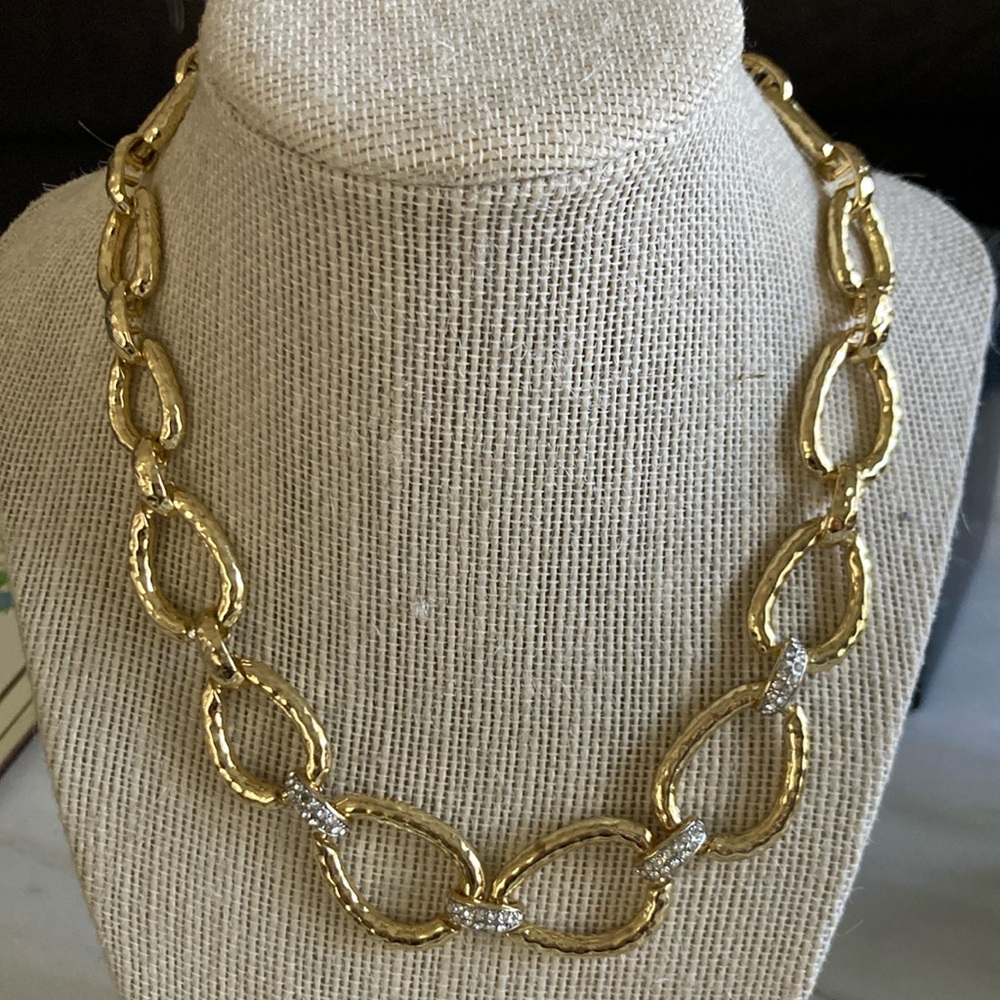 Gorgeous hammered really high quality gold tone and faux diamond necklace